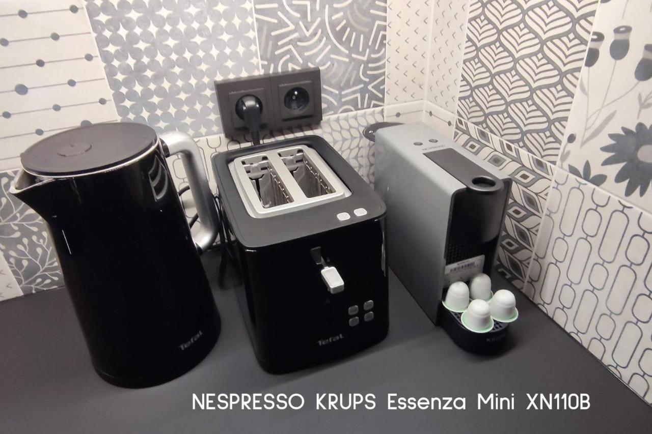 Enjoy Harrachov - Atraktivní klidný klimatizovaný apartmán 20 v centru Harrachova s wallboxem EV, herní konzolí, Ipad, Netflix, výhledem do zahrady a na romantický kostelík Exterior foto